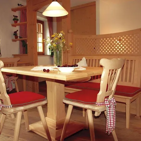 Konukevi Hochvogel 3*